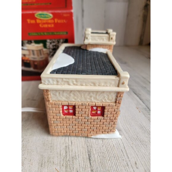 A wonderful Life Bedford falls Garage Vintage village accessory xmas - Picture 4 of 7